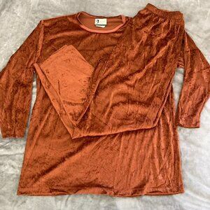 Vintage Visage Ladies Fashion Coordinating Velour Loungewear Set Made in USA
